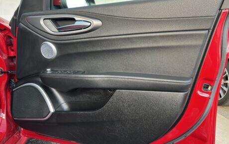 アルファロメオ　ジュリア　ヴェローチェ