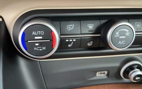 アルファロメオ ステルヴィオ 2.0ターボQ4ラグジュアリーPKG