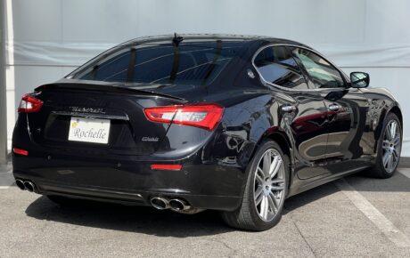 マセラティ  ギブリ　S　スポーツパフォーマンスパッケージ