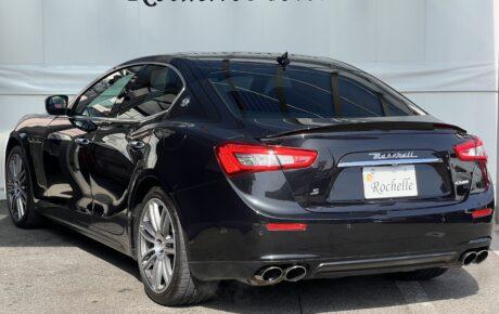 マセラティ  ギブリ　S　スポーツパフォーマンスパッケージ