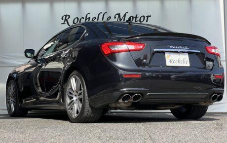 マセラティ  ギブリ　S　スポーツパフォーマンスパッケージ