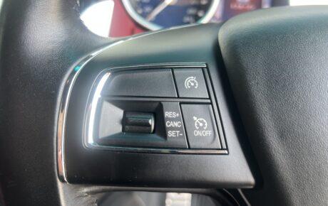 マセラティ  ギブリ　S　スポーツパフォーマンスパッケージ