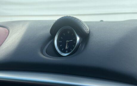 マセラティ  ギブリ　S　スポーツパフォーマンスパッケージ